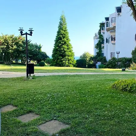 アパートホテル Apartello⊛com Diamond - Private Near Marina Dinevi In
