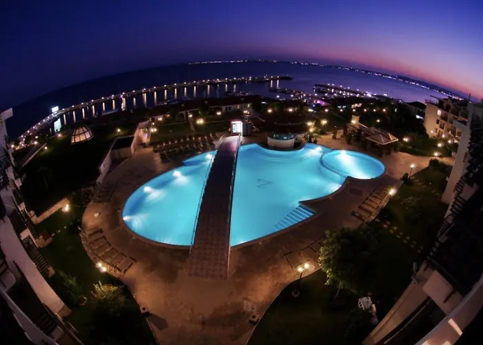 Апартхотел Apartello⊛com Diamond - Private Near Marina Dinevi In 4*