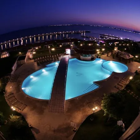 아파트호텔 Apartello⊛com Diamond - Private Near Marina Dinevi In 4*