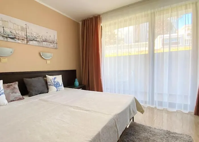 아파트호텔 Apartello⊛com Diamond - Private Near Marina Dinevi In